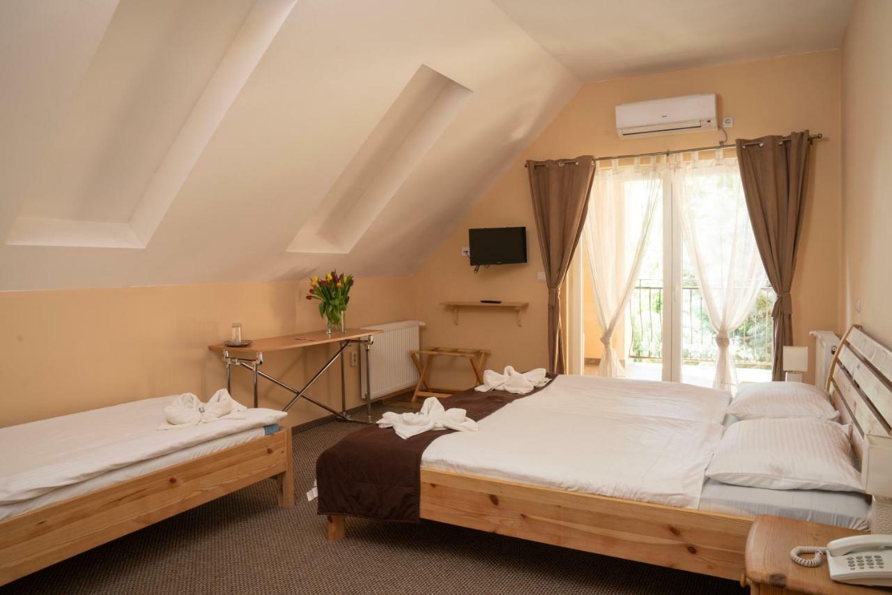 Hotel Szent Istvan Eger Bagian luar foto